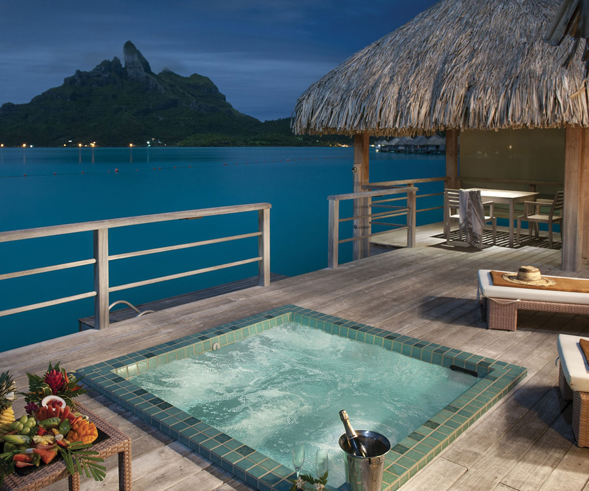 Couple Retreat Offer St Regis Luxury Overwater Bungalow Villa E Tahiti Travel 