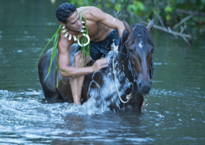 package-marqueseas-hiva-oa-population-horse-e-tahiti-travel