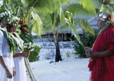 cérémonie-de-mariage-traditionnel-bora-bora-moorea-polynesie-e-tahiti-travel