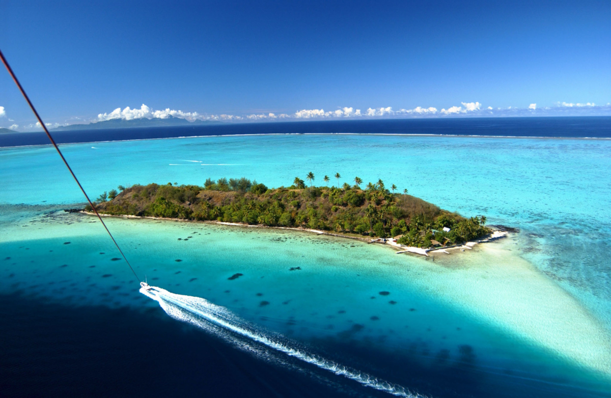 Parasail in Bora Bora - Tahiti Excursions